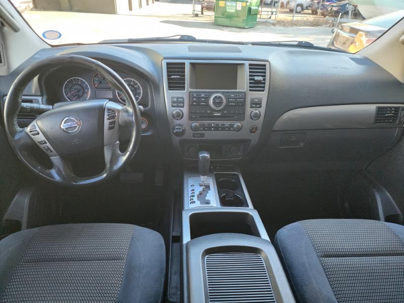 Nissan Armada SV 4WD 2015