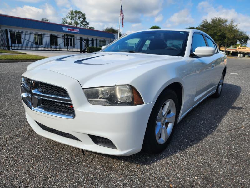 Dodge Charger SE 2012