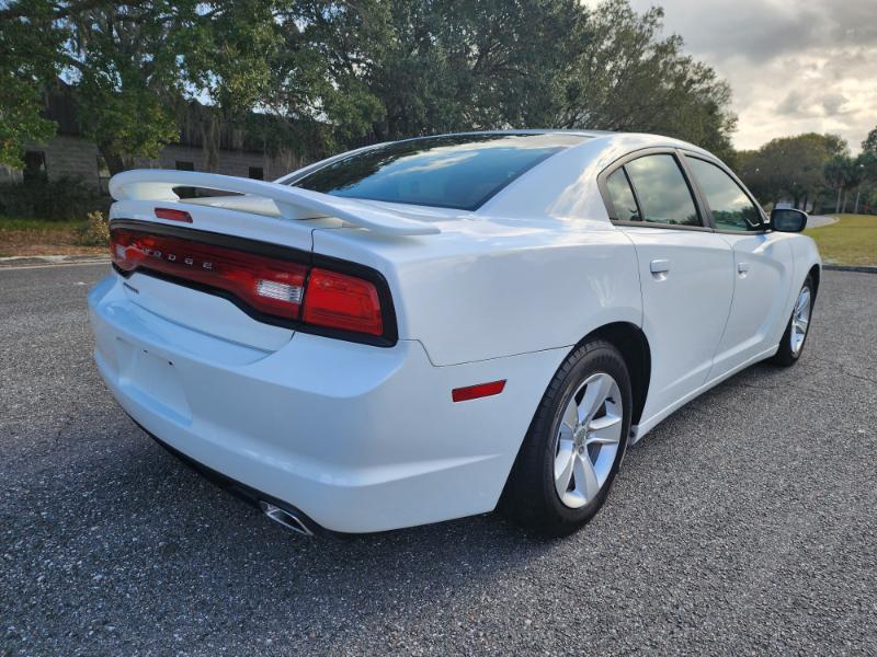 Dodge Charger SE 2012