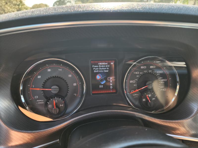 Dodge Charger SE 2012