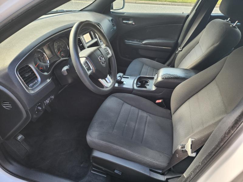 Dodge Charger SE 2012