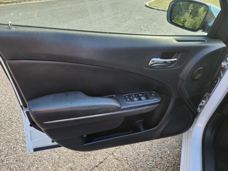 Dodge Charger SE 2012