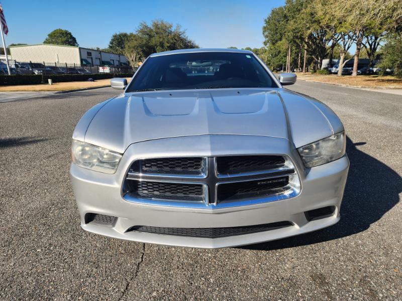 Dodge Charger SE 2012