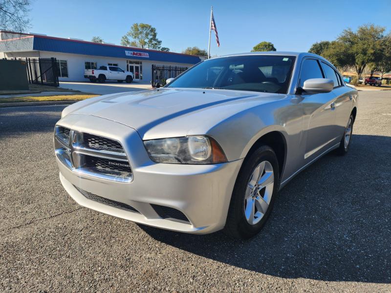 Dodge Charger SE 2012
