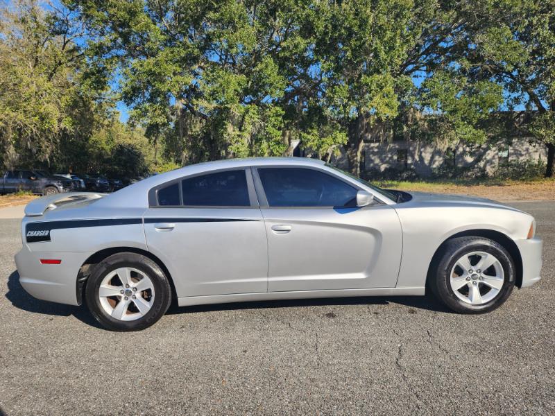 Dodge Charger SE 2012