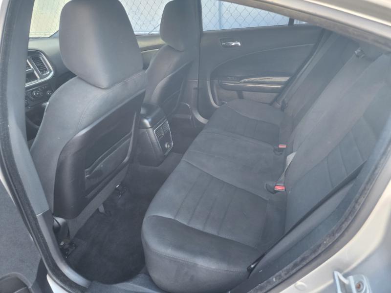 Dodge Charger SE 2012