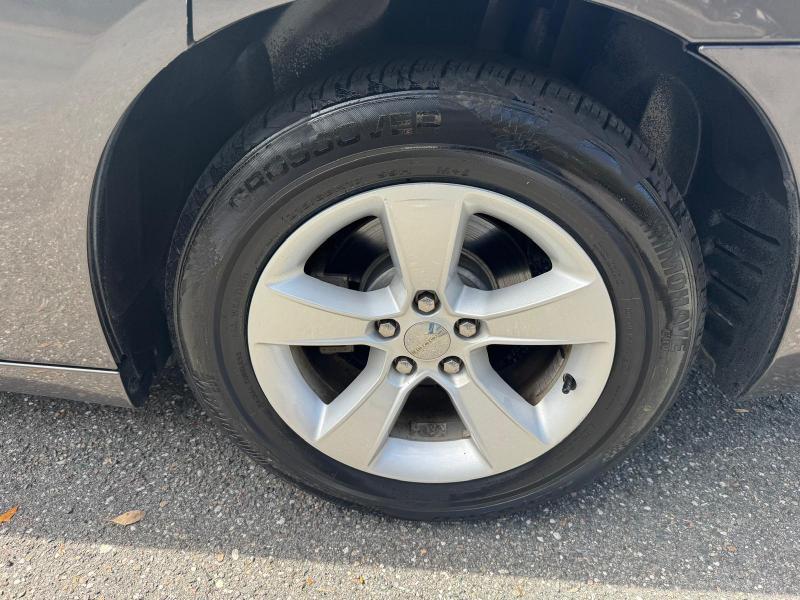 Dodge Charger SE 2014