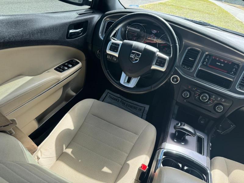 Dodge Charger SE 2014