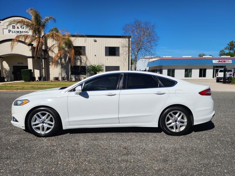 Ford Fusion SE 2016