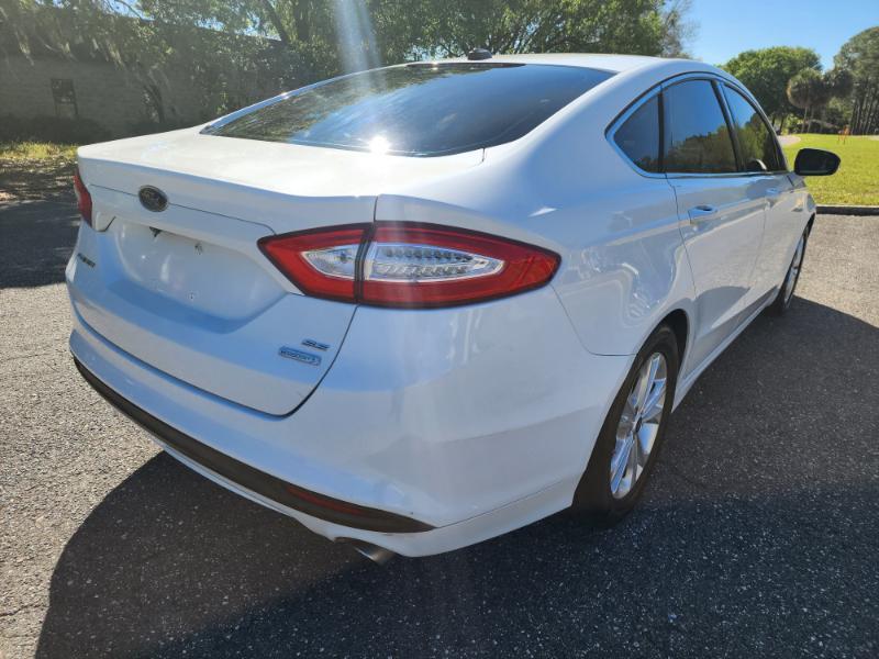 Ford Fusion SE 2016