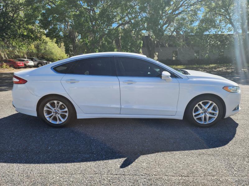 Ford Fusion SE 2016