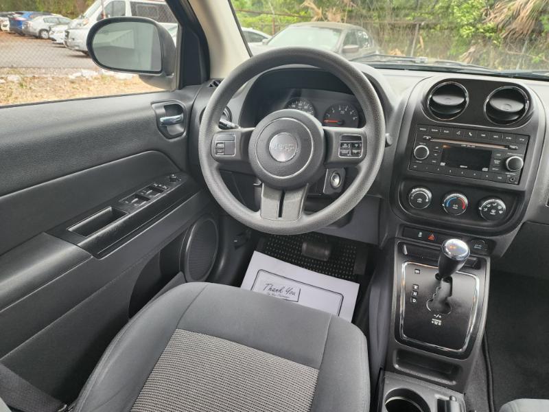 Jeep Compass Sport FWD 2011