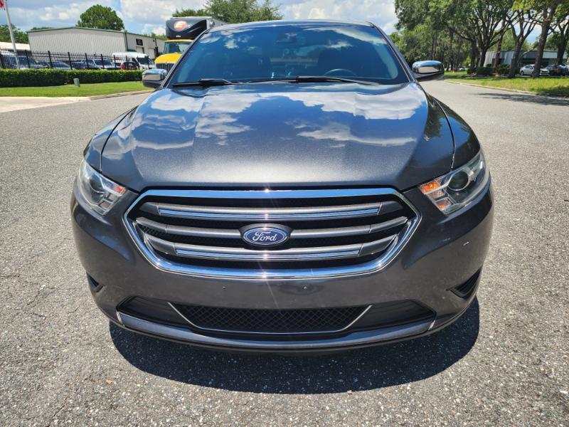 Ford Taurus Limited FWD 2019