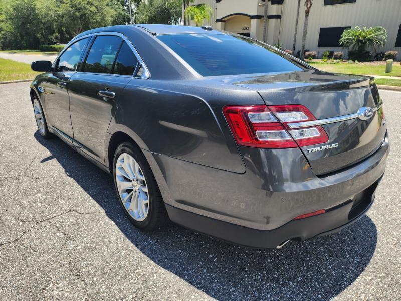 Ford Taurus Limited FWD 2019