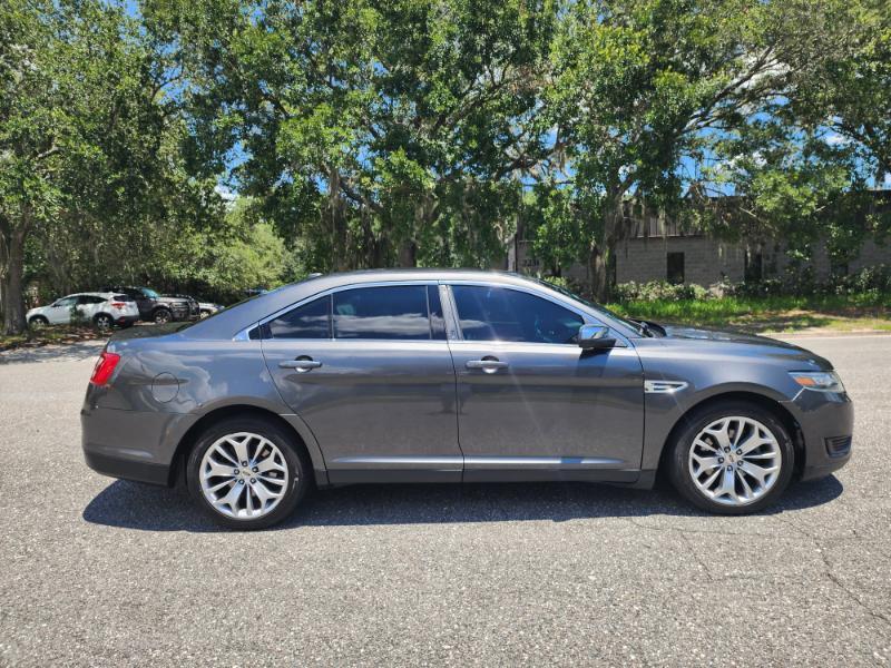 Ford Taurus Limited FWD 2019