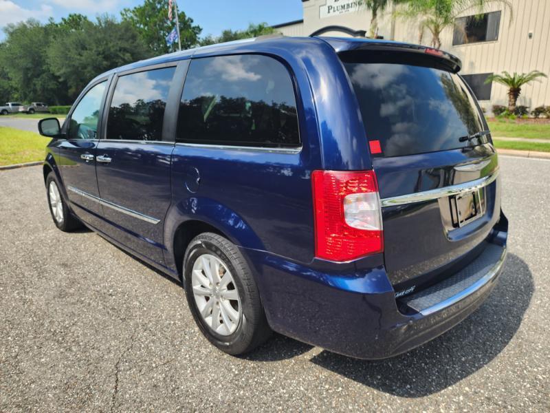 Chrysler Town & Country Limited Platinum 2015