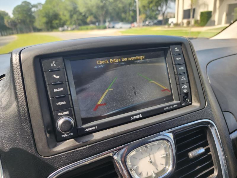 Chrysler Town & Country Limited Platinum 2015