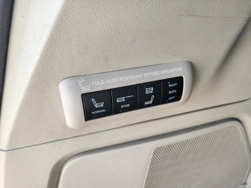 Chrysler Town & Country Limited Platinum 2015