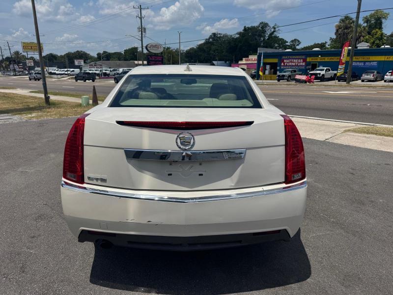 Cadillac CTS Luxury 2012