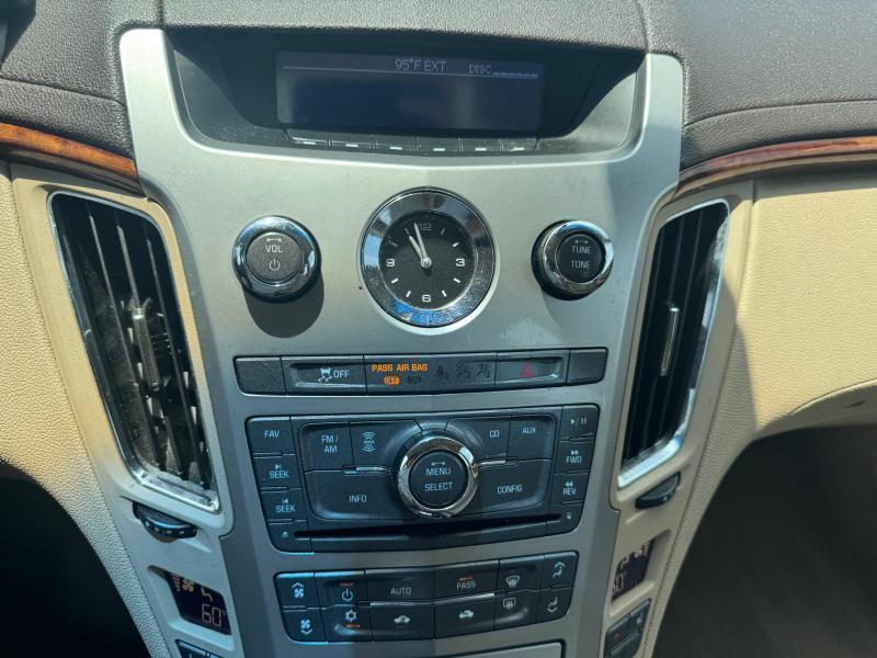 Cadillac CTS Luxury 2012