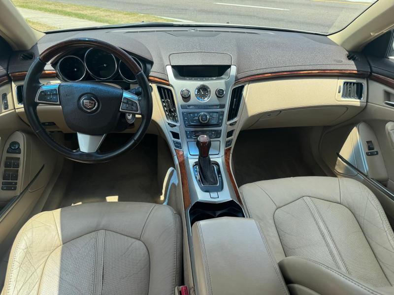 Cadillac CTS Luxury 2012