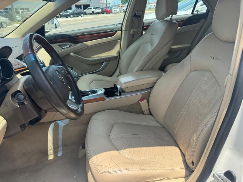 Cadillac CTS Luxury 2012