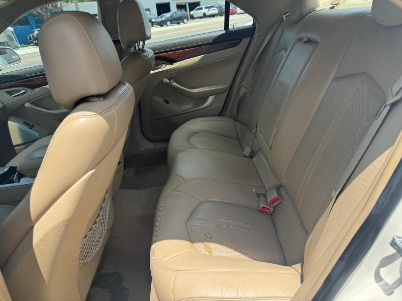 Cadillac CTS Luxury 2012