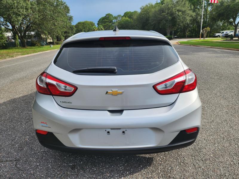 Chevrolet Cruze LS Hatchback 2019