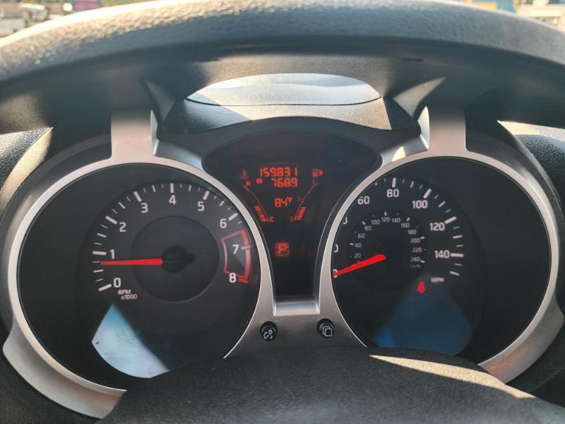 Nissan Juke S FWD 2011