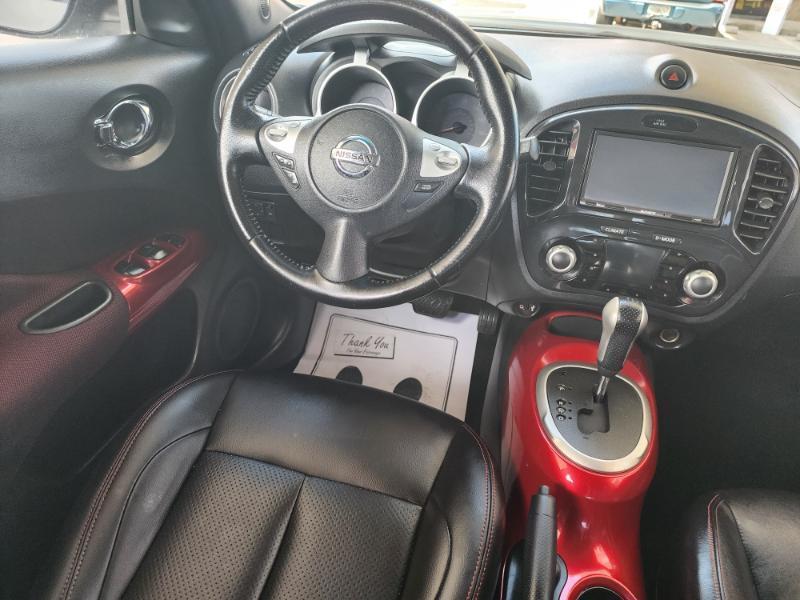 Nissan Juke S FWD 2011
