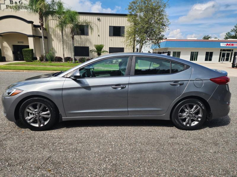 Hyundai Elantra Value Edition 6A 2017
