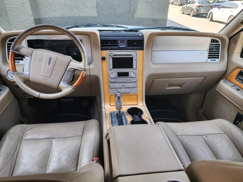 Lincoln Navigator 4WD 2008
