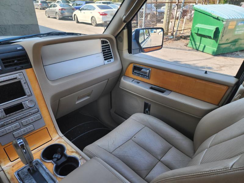 Lincoln Navigator 4WD 2008