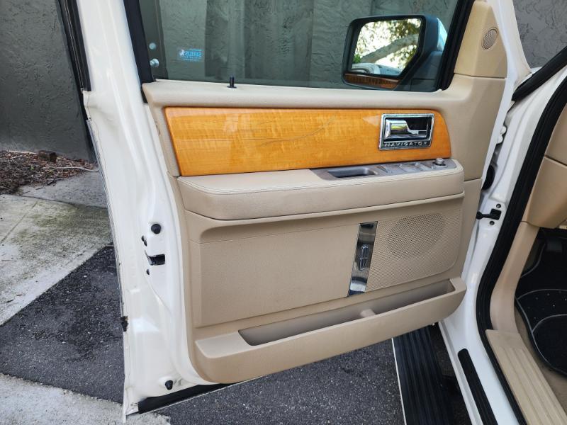 Lincoln Navigator 4WD 2008