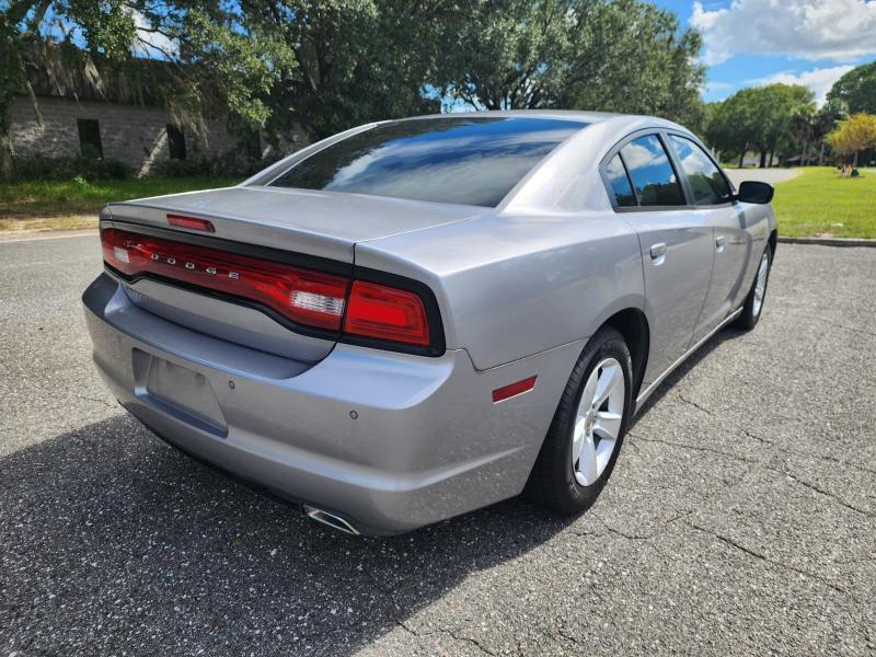 Dodge Charger SE 2013