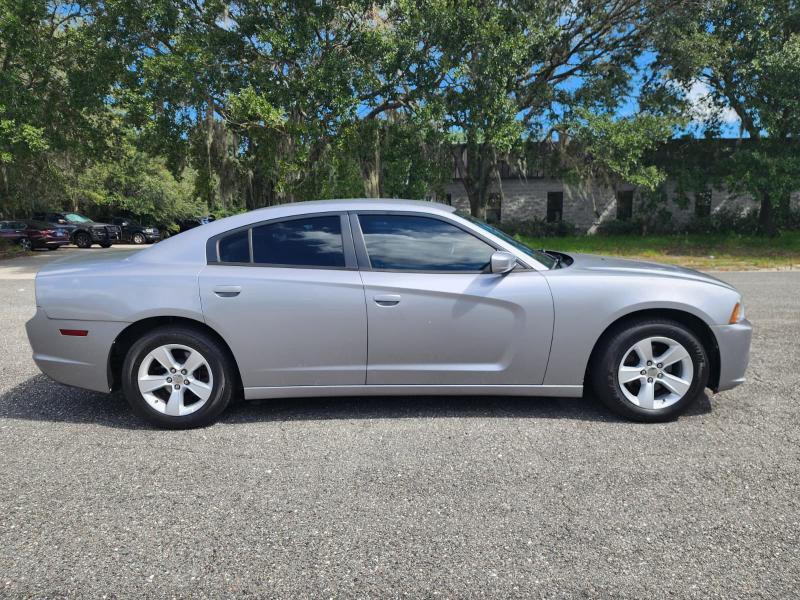 Dodge Charger SE 2013