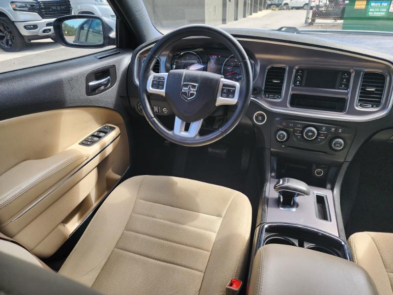 Dodge Charger SE 2013