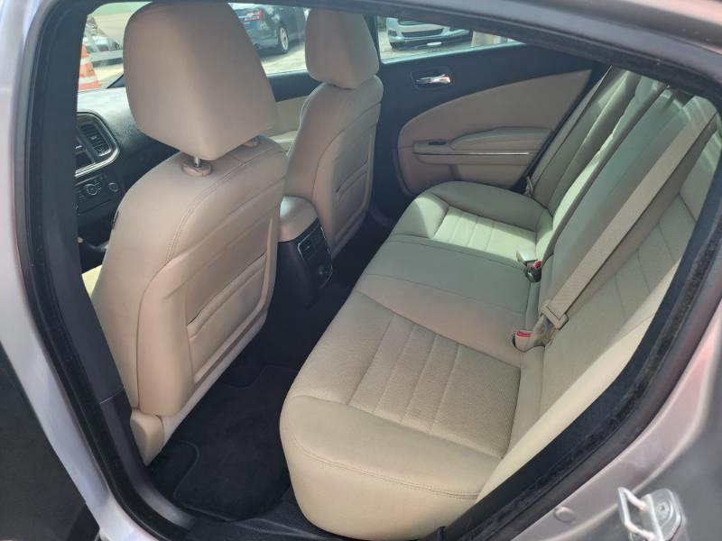 Dodge Charger SE 2013