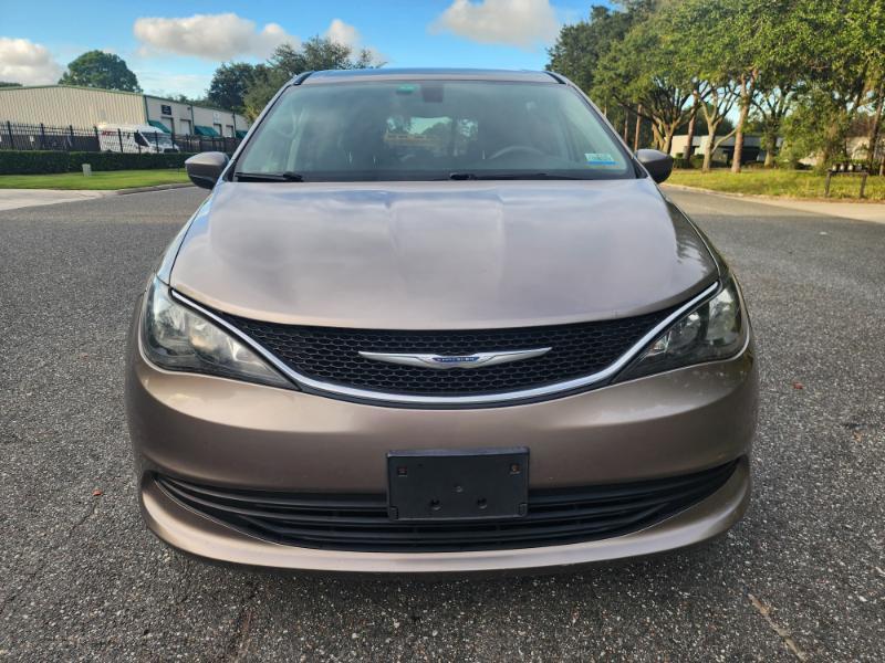 Chrysler Pacifica Touring 2017