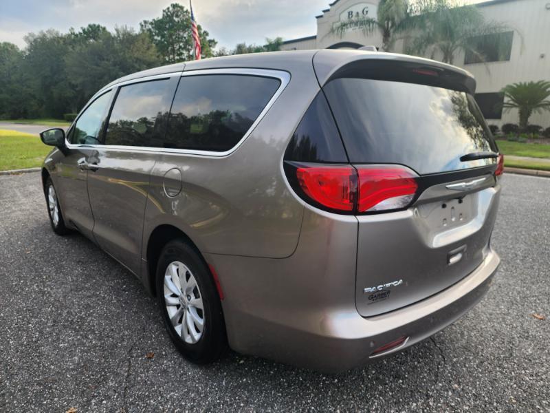 Chrysler Pacifica Touring 2017