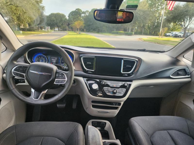 Chrysler Pacifica Touring 2017