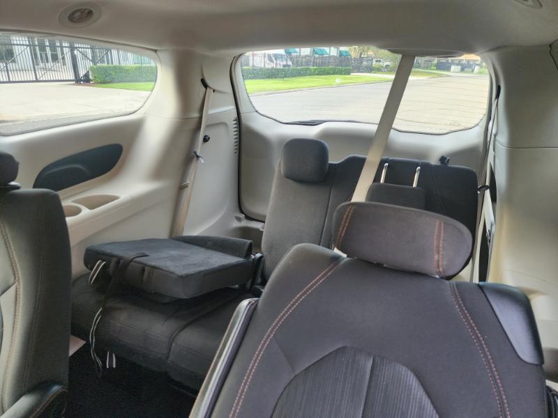 Chrysler Pacifica Touring 2017