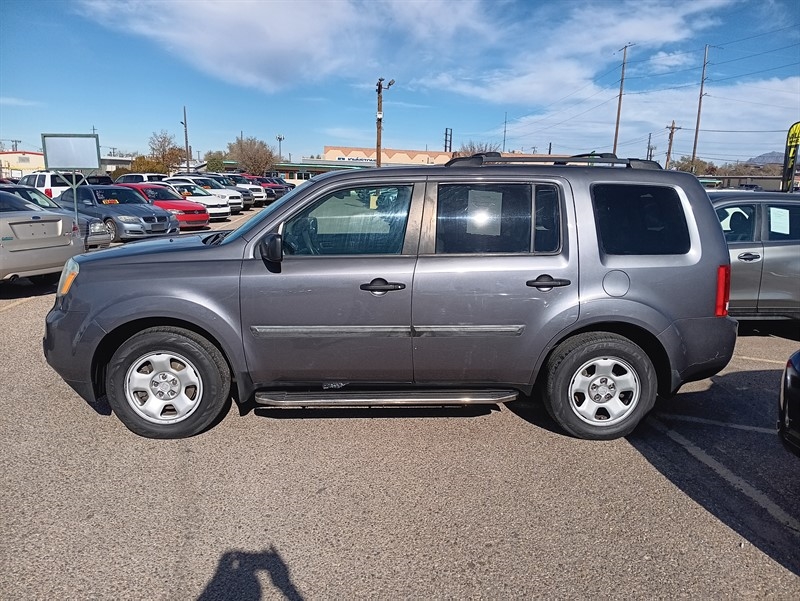 2015 Honda Pilot LX photo 2