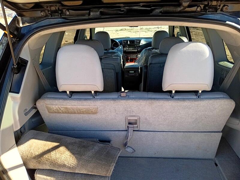 Toyota Highlander Base 2WD 2008