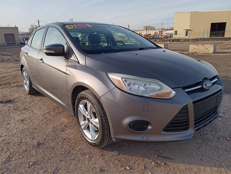 2014 Ford Focus SE's photo