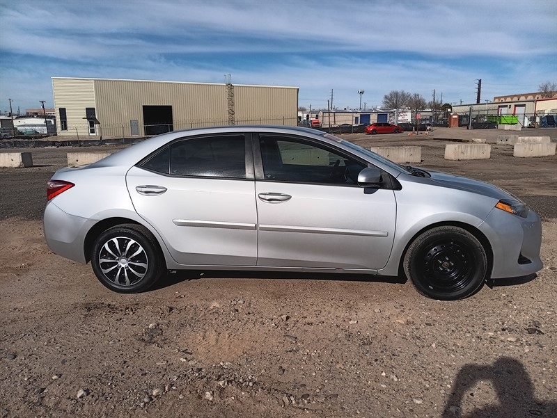 Toyota Corolla L CVT 2017