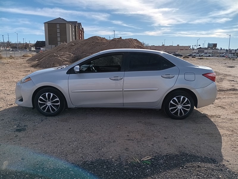 Toyota Corolla L CVT 2017