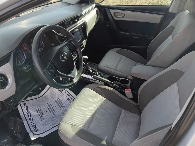 Toyota Corolla L CVT 2017