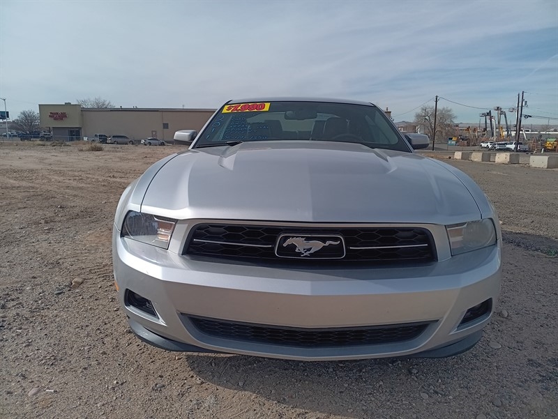 Ford Mustang V6 Coupe 2011