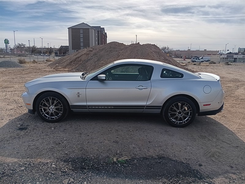 Ford Mustang V6 Coupe 2011